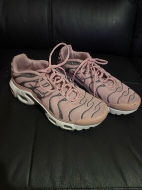 Nike Women’s Pink and Gray Air-Style Lace-Up Athletic Sneakers